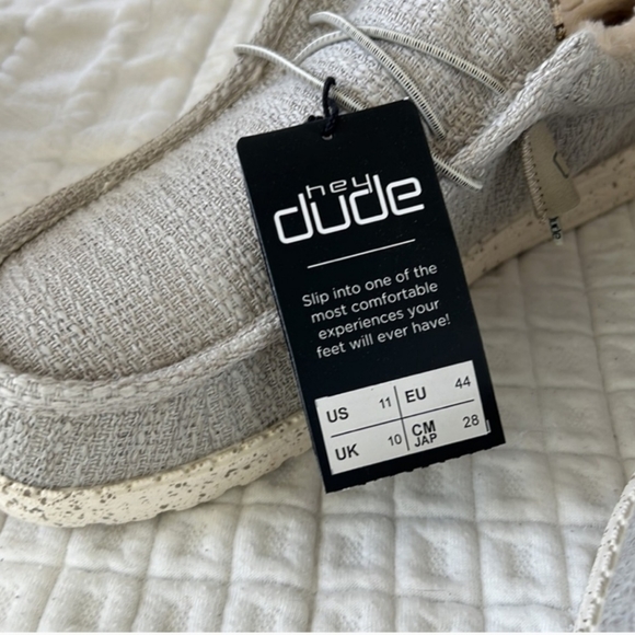 Hey Dude - Picture 2 of 3